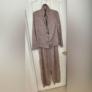 Elegant Women's Patterned Silky Pajama Set